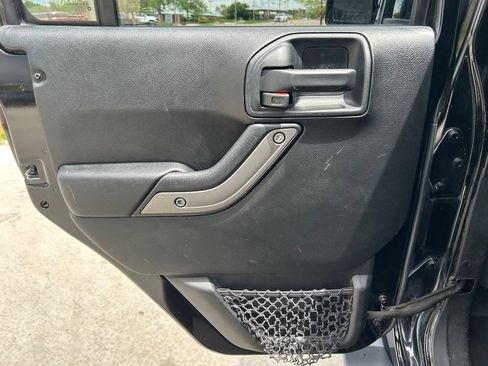 Used 2018 Jeep Wrangler Unlimited Sport S AWD/4WD image 22