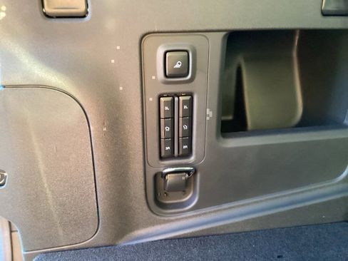 New 2025 Ford Expedition Active image 16