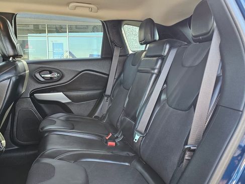 Used 2018 Jeep Cherokee Latitude Plus image 14