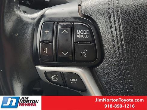 Used 2016 Toyota Highlander Limited AWD/4WD image 28