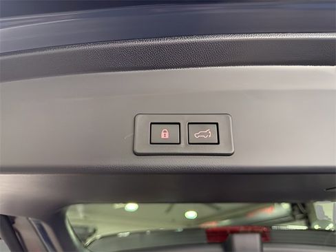 Used 2025 Subaru Ascent Bronze Edition w/ Onyx Package image 38