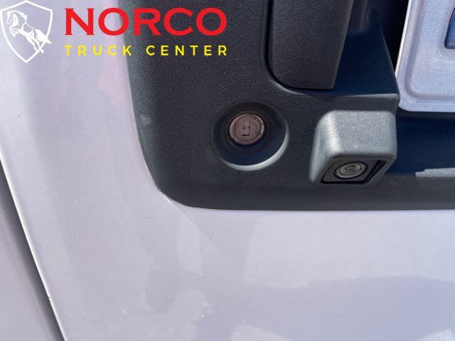 Used 2019 Chevrolet Express 2500 w/ Driver Convenience Package RWD image 11