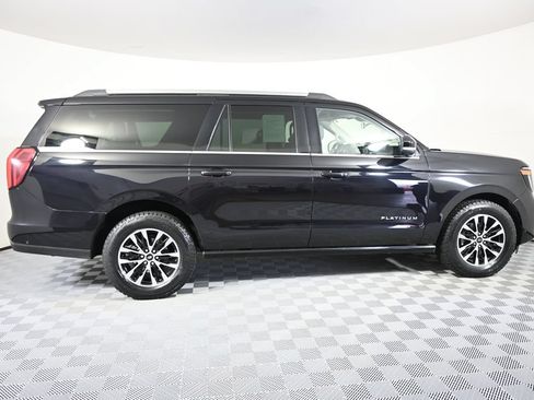 Used 2025 Ford Expedition Max Platinum AWD/4WD image 7