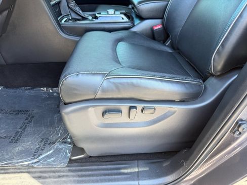 Used 2024 INFINITI QX80 Luxe RWD image 14