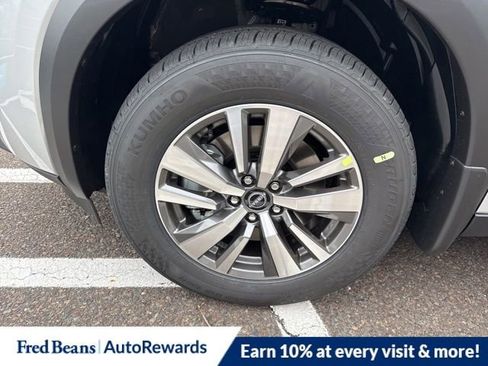 New 2025 Nissan Pathfinder SL w/ Lighting Package (N92) image 11