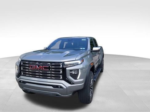 Used 2023 GMC Canyon Denali AWD/4WD image 2