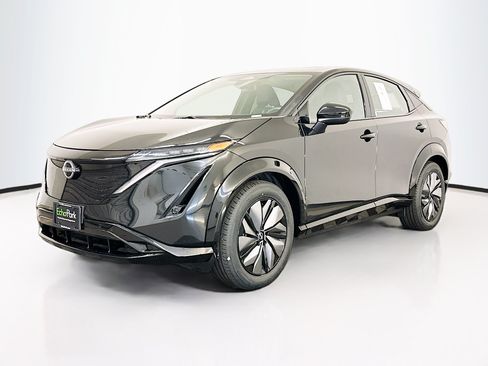 Used 2024 Nissan Ariya AWD image 3