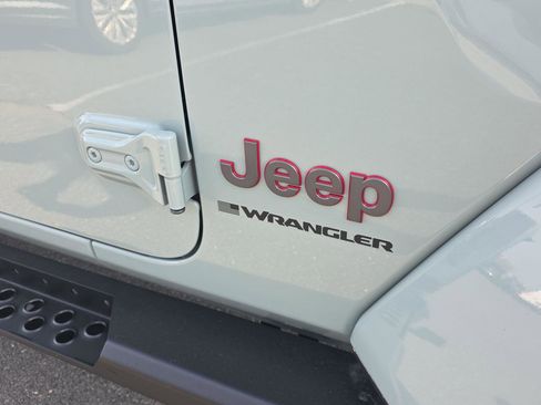 Certified 2024 Jeep Wrangler Rubicon image 4
