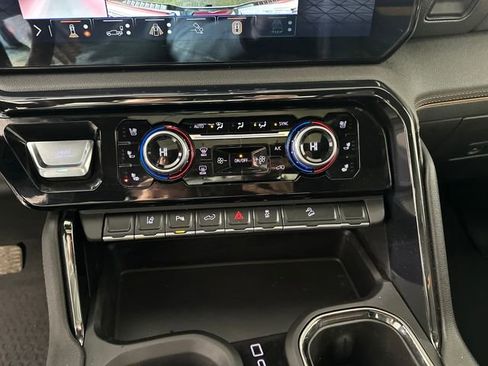 Used 2024 GMC Sierra 2500 AT4 w/ AT4 Premium Plus Package image 23