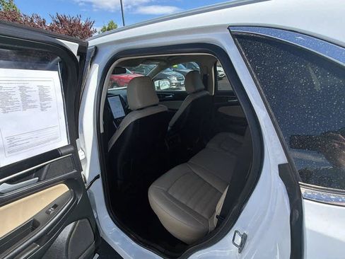 Used 2022 Ford Edge SEL w/ Convenience Package AWD/4WD image 17