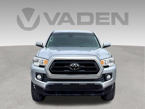 Used 2021 Toyota Tacoma SR5 RWD image 2