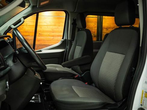 Used 2023 Ford Transit 350 XLT image 9