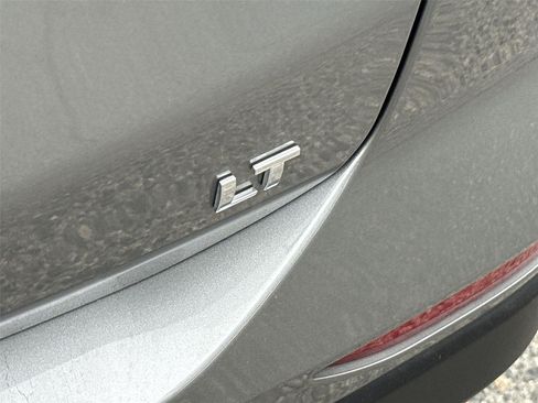Used 2023 Chevrolet Equinox LT FWD image 29