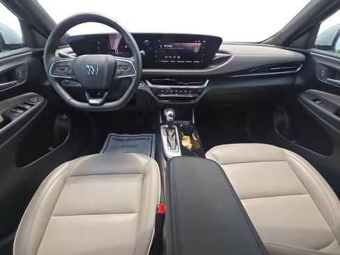 Used 2025 Buick Envista Avenir FWD image 10