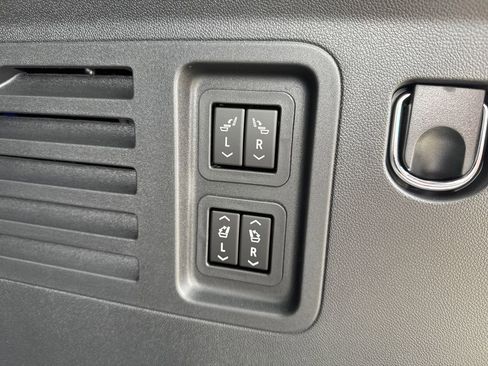 New 2026 Buick Enclave Sport Touring w/ Power Package image 43