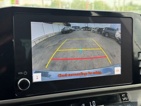 Used 2025 Toyota Camry SE FWD image 60