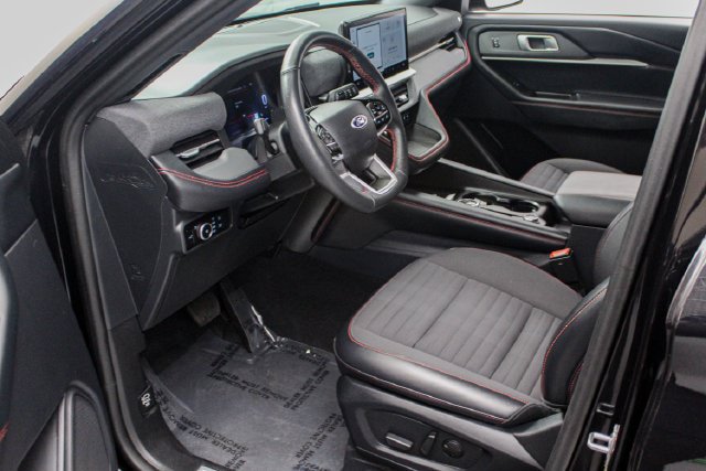 Certified 2025 Ford Explorer ST-Line AWD/4WD image 14