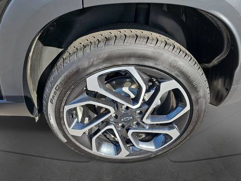 Used 2025 Chevrolet Trax RS w/ Driver Confidence Package FWD image 34