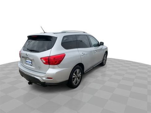 Used 2017 Nissan Pathfinder SL image 8