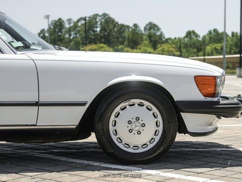 Used 1988 Mercedes-Benz 560 SL image 9