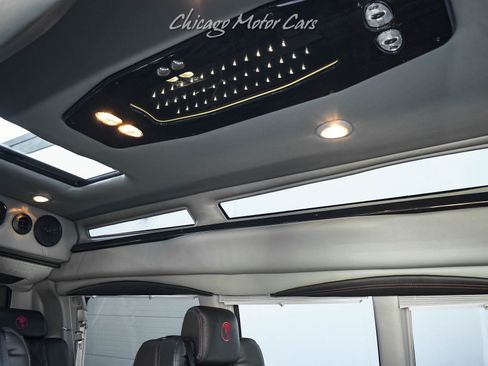 Used 2021 GMC Savana 2500 image 26