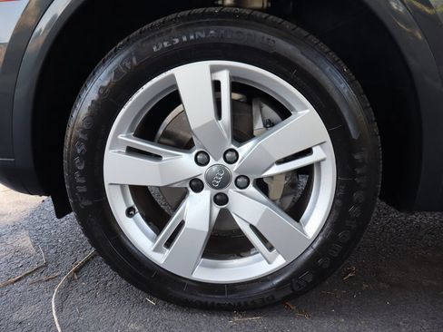 Used 2018 Audi Q5 2.0T Premium Plus w/ Premium Plus Package AWD/4WD image 42