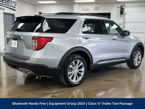 Used 2024 Ford Explorer XLT w/ Equipment Group 202A RWD image 6