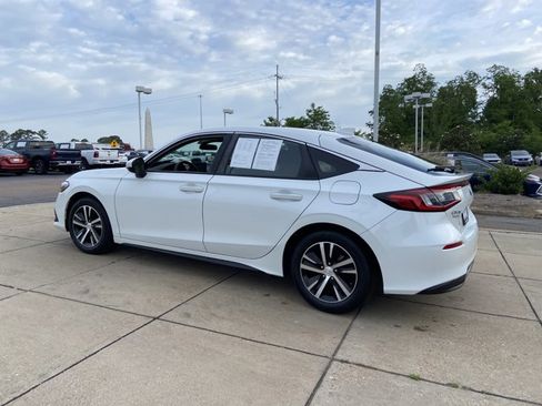 Used 2022 Honda Civic LX image 8