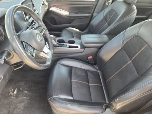 Used 2021 Nissan Altima 2.5 SR FWD image 11