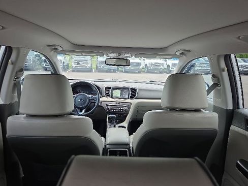 Used 2017 Kia Sportage EX w/ EX Technology Package FWD image 12
