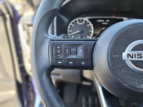 Used 2021 Nissan Rogue SV image 28