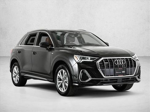 Certified 2025 Audi Q3 2.0T Premium Plus w/ Premium Plus Package image 3