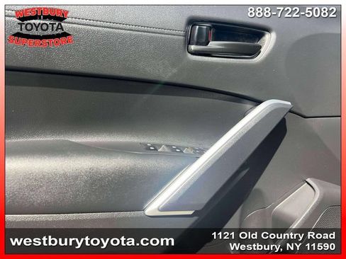 Used 2023 Toyota Corolla Cross AWD Hybrid image 19
