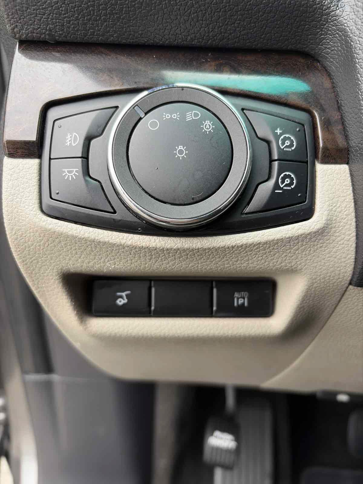 Used 2012 Ford Explorer Limited FWD image 41