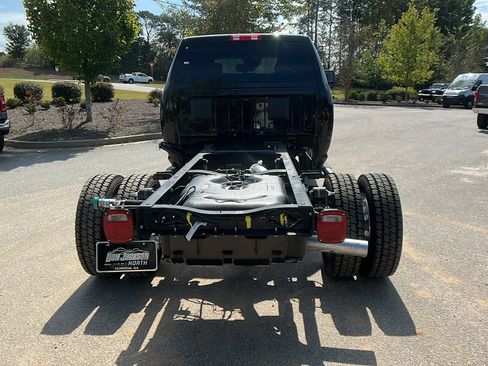 New 2026 RAM 4500 Tradesman w/ Chrome Appearance Group image 9