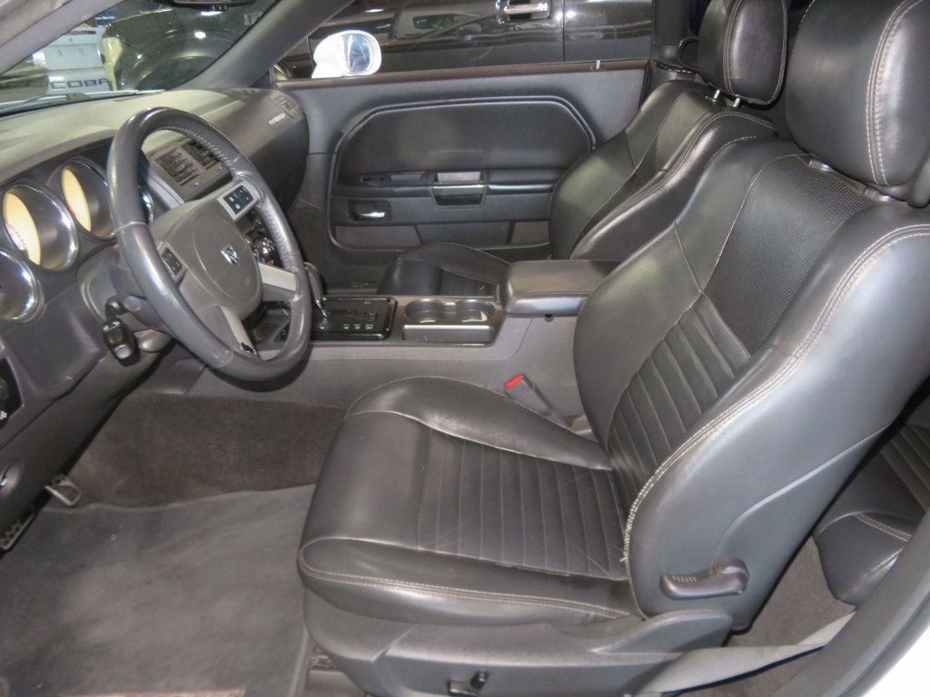 Used 2010 Dodge Challenger R/T RWD image 17