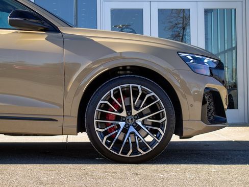 Used 2025 Audi SQ8 Prestige image 5