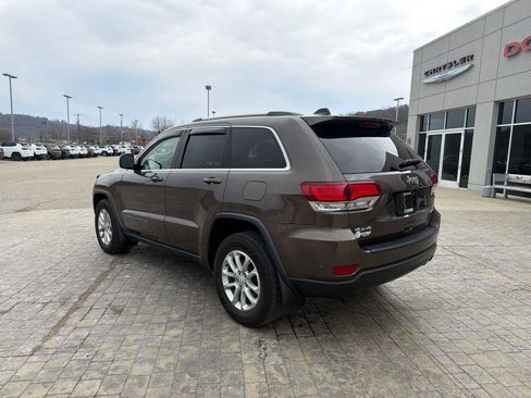 Used 2021 Jeep Grand Cherokee Laredo image 6