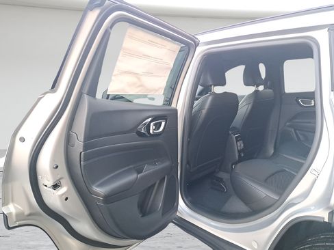 New 2026 Jeep Compass Latitude AWD/4WD image 11
