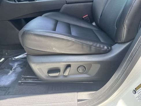 Used 2023 Nissan Rogue SV w/ SV Premium B Package FWD image 28