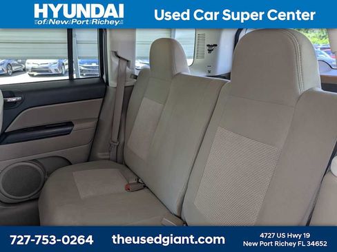 Used 2016 Jeep Patriot Latitude FWD image 18