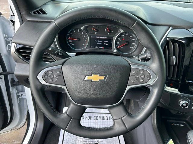 Used 2023 Chevrolet Traverse LT FWD image 16