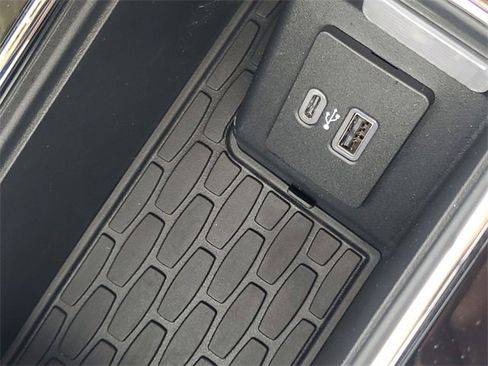 Used 2023 Lincoln Aviator Black Label w/ Jet Package image 27