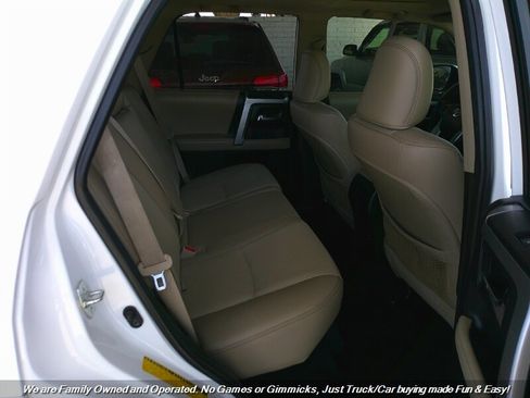 Used 2018 Toyota 4Runner SR5 Premium image 24