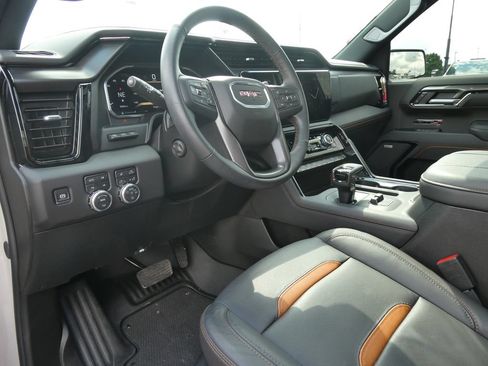 Certified 2026 GMC Sierra 1500 AT4 w/ AT4 Premium Package AWD/4WD image 24