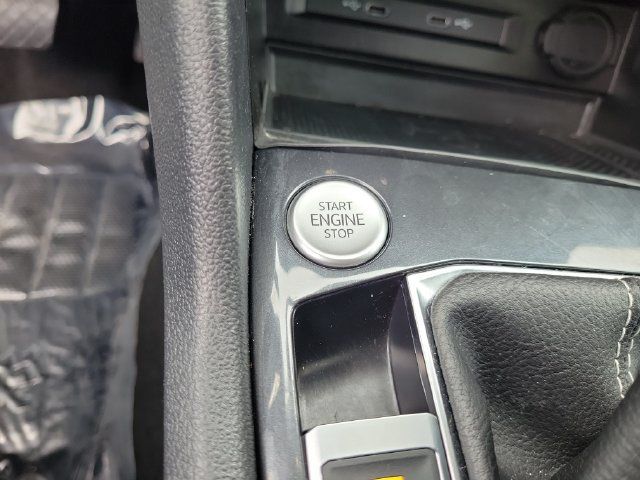 Used 2024 Volkswagen Tiguan SE AWD/4WD image 35