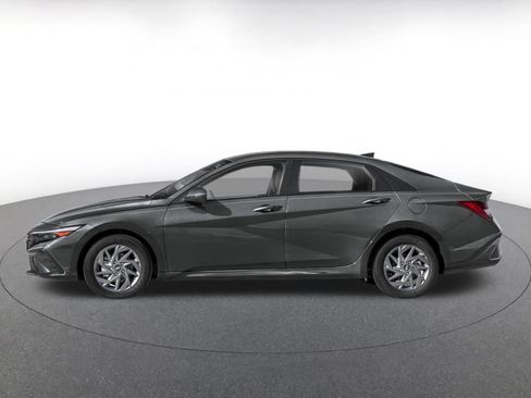 Used 2026 Hyundai Elantra Hybrid FWD image 7