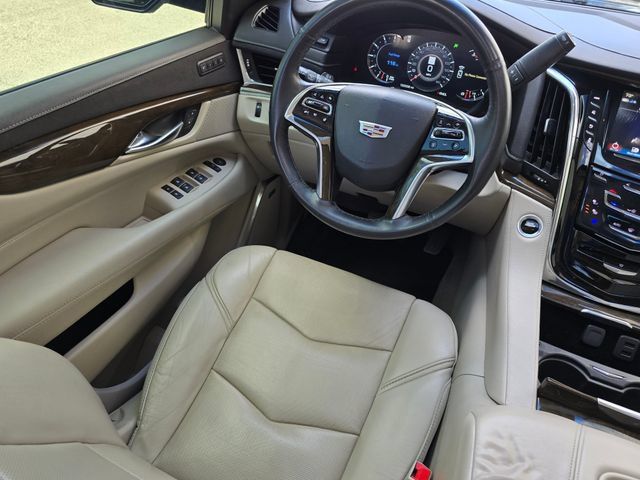 Used 2018 Cadillac Escalade ESV Premium Luxury AWD/4WD image 35