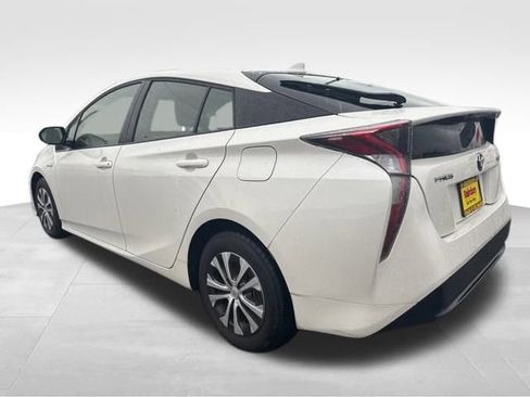 Used 2016 Toyota Prius Four image 6