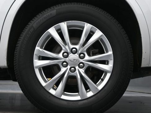 Used 2024 Cadillac XT6 Luxury w/ LPO, Floor Liner Package AWD/4WD image 9